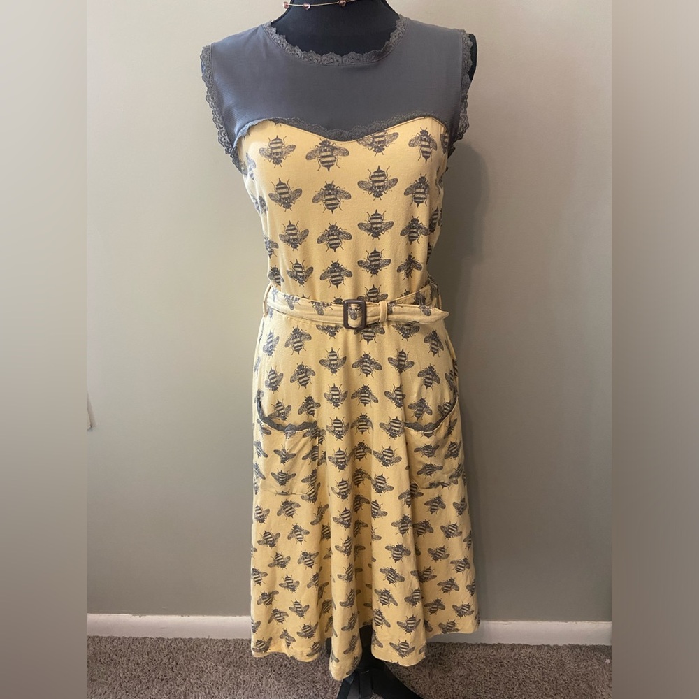 Effie’s Heart Bee Print Sleeveless Dress with Belt